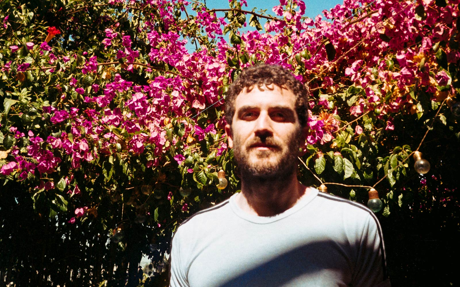 Nicolas Jaar retorna ao Brasil para show exclusivo em Curitiba