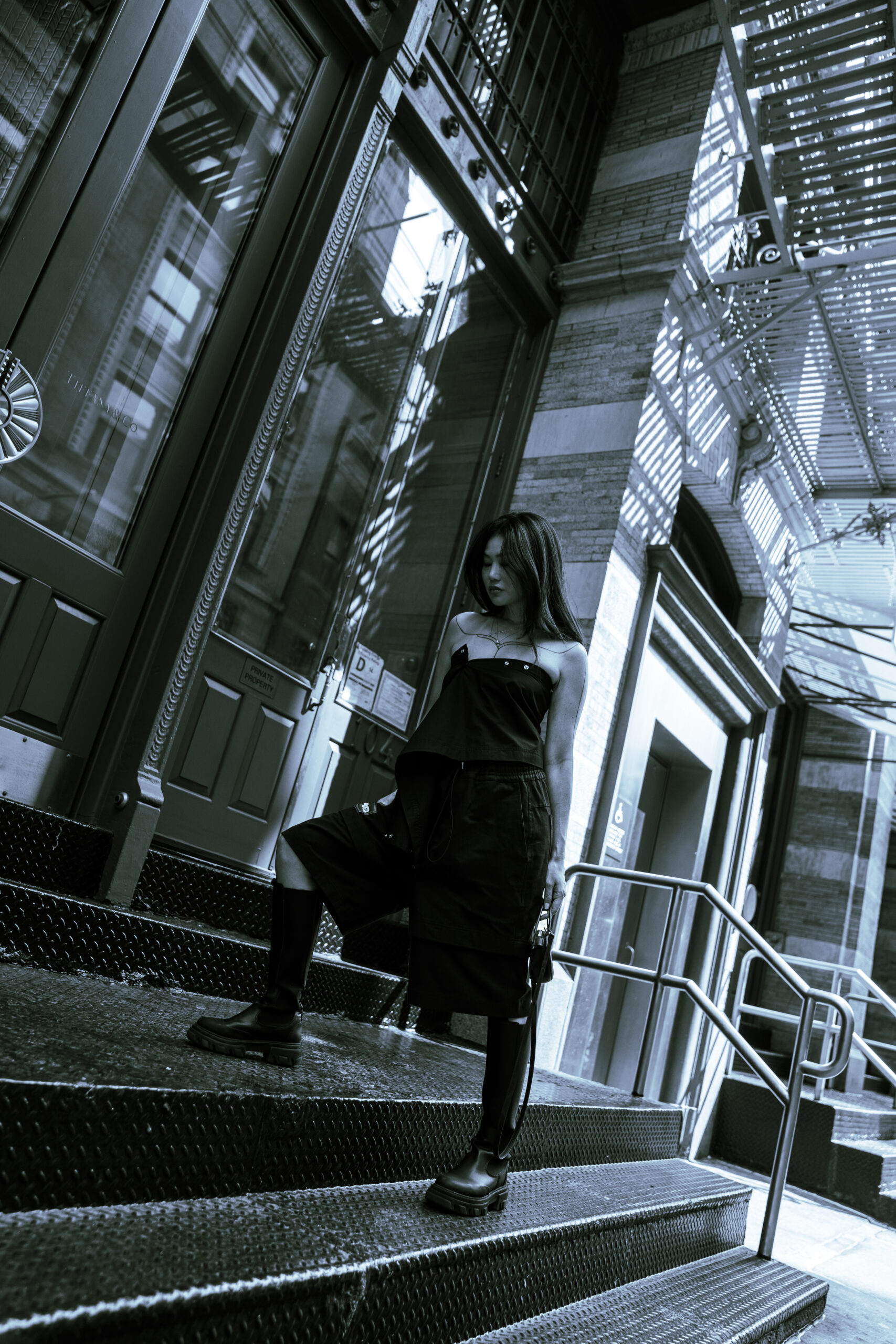 Eli Iwasa avança em turnê internacional com estreia no lendário Bassiani e apresentações na Europa e América do Sul