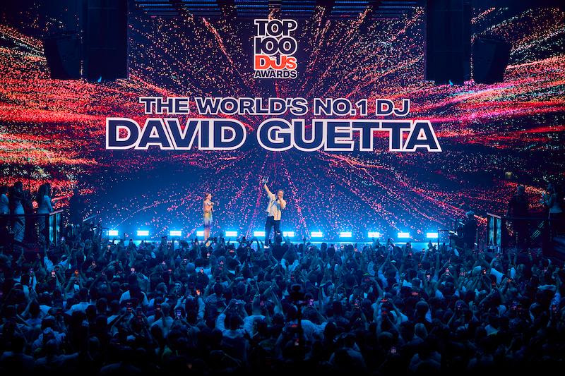 David Guetta é revelado como o DJ nº 1 do mundo na votação Top 100 DJs 2025 da DJ Mag