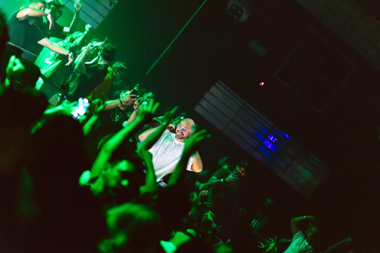 CAOS reabre após reforma com celebração de 50 anos de D-Nox