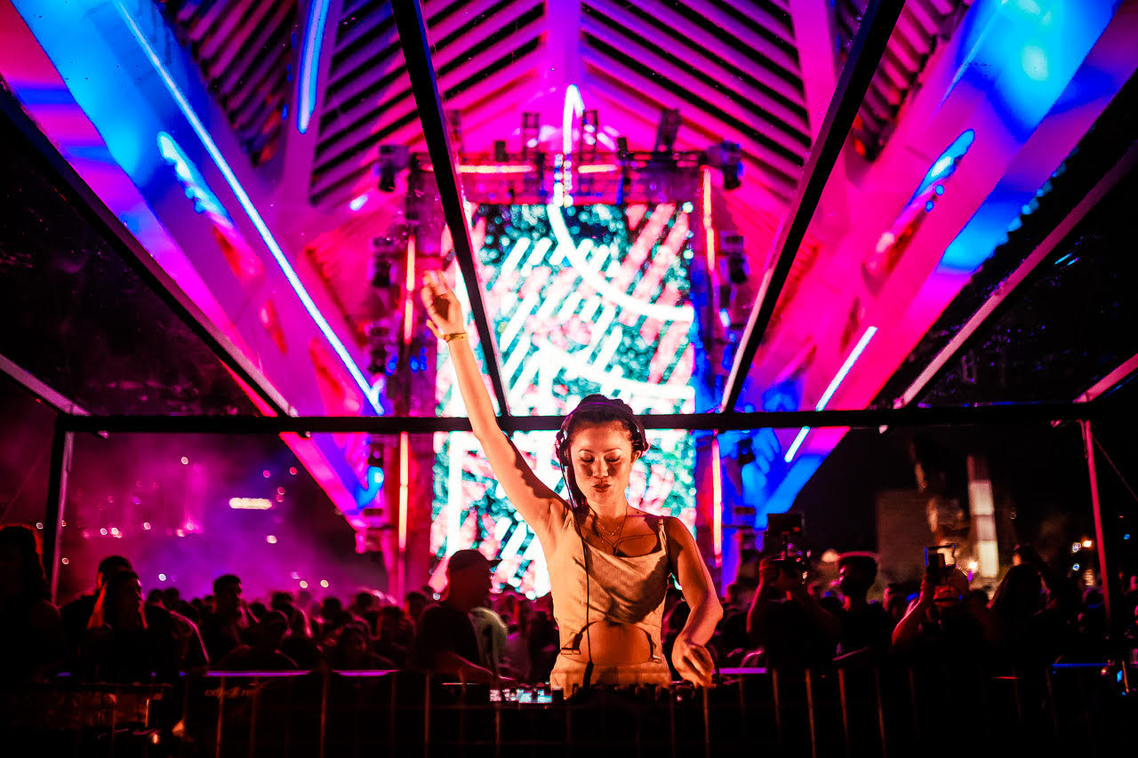 Festival no Caribe, tour com Laurent Garnier, datas internacionais e EP marcam o começo do ano de Eli Iwasa