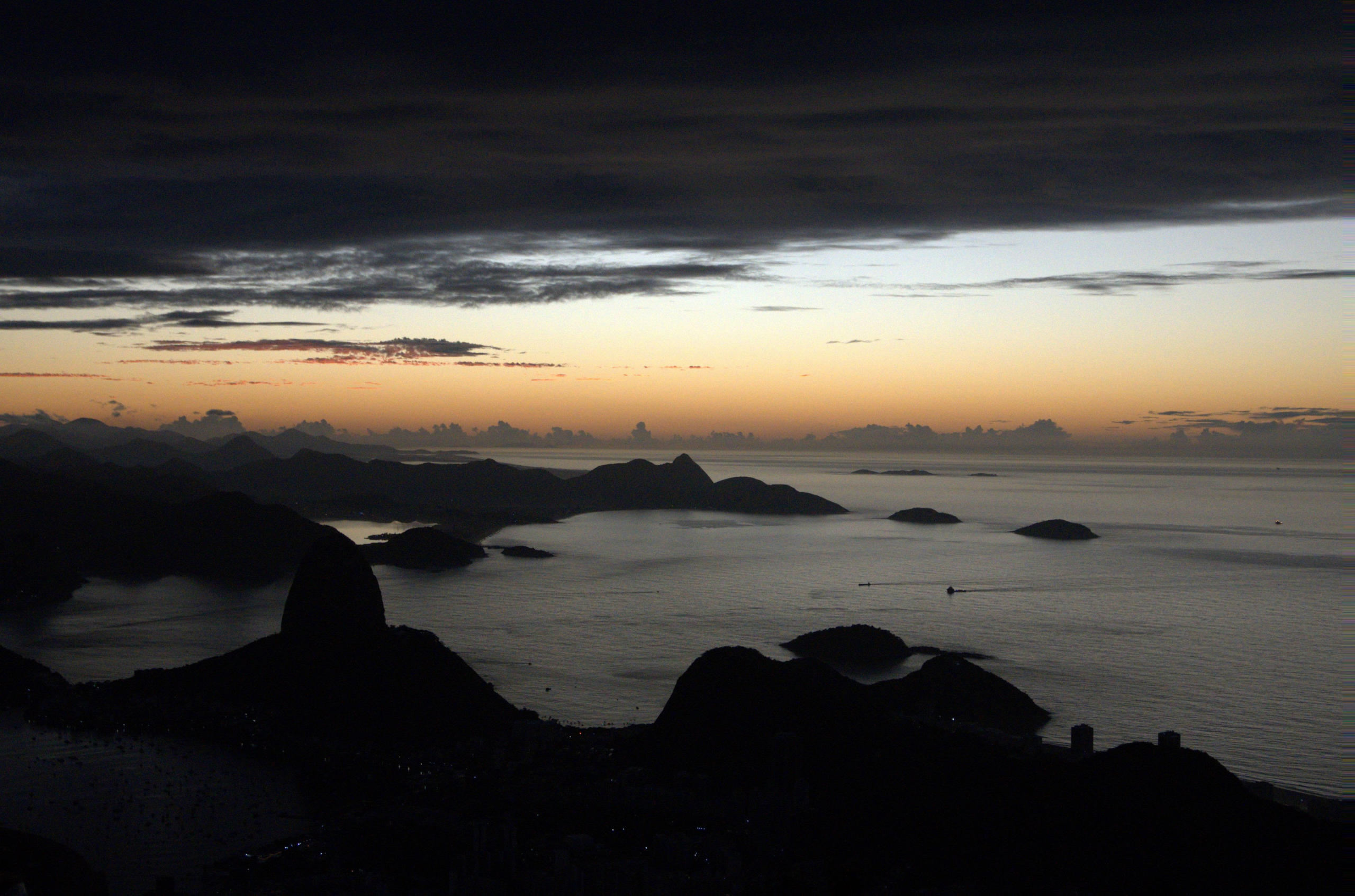 O Cristo redentor recebeu lucas frota para um set inédito