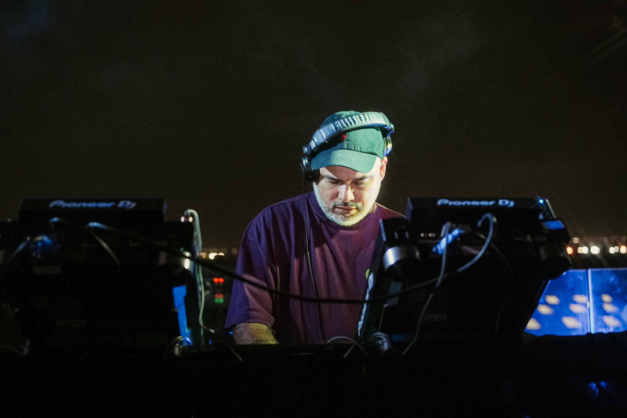 Edifício Martinelli recebe nesta sexta 2º evento de lançamento de “Tempo”, álbum de estreia de Leo Janeiro