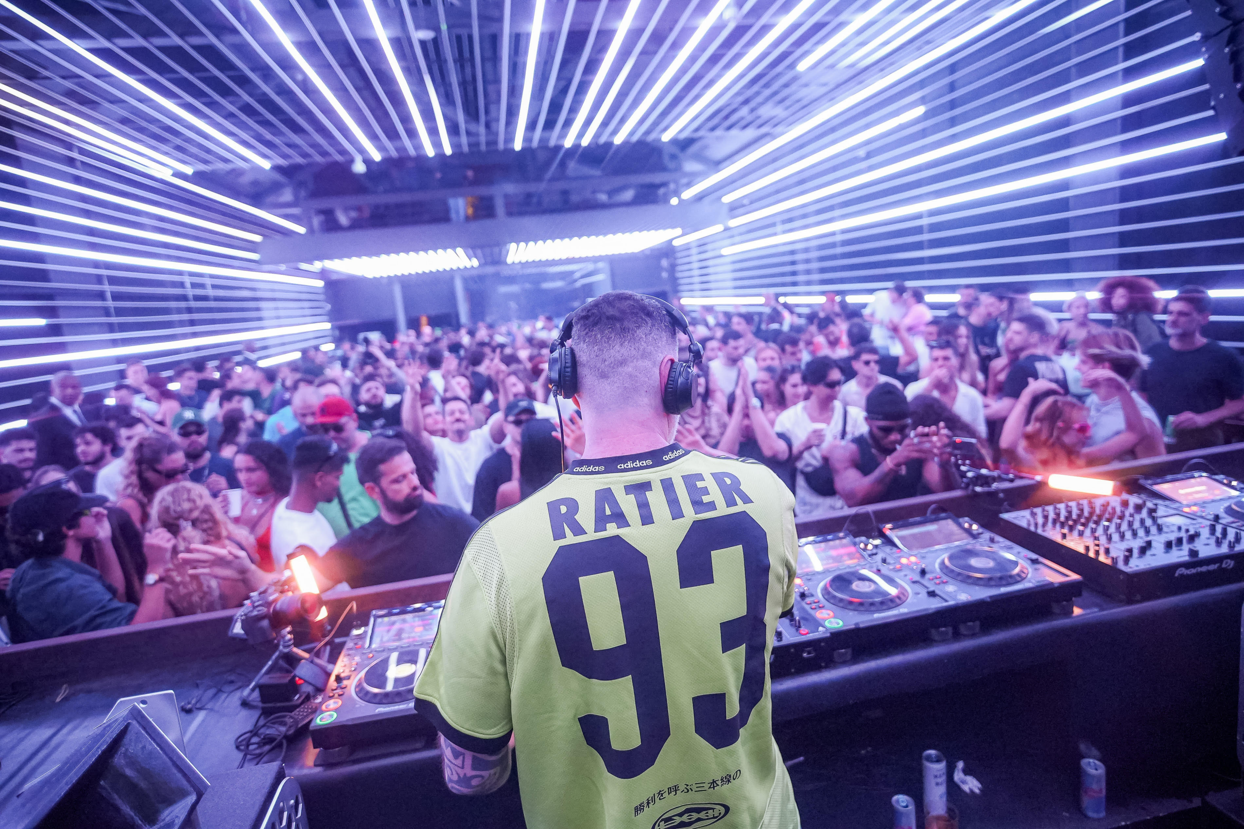 Ratier & Friends dita o clima do D-EDGE Rio nesta sexta-feira com Ratier e Bhaskar juntos na cabine