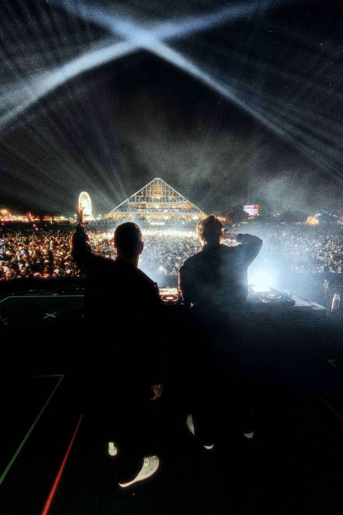 David Guetta e Marten Hørger apresentam “Men Machine”