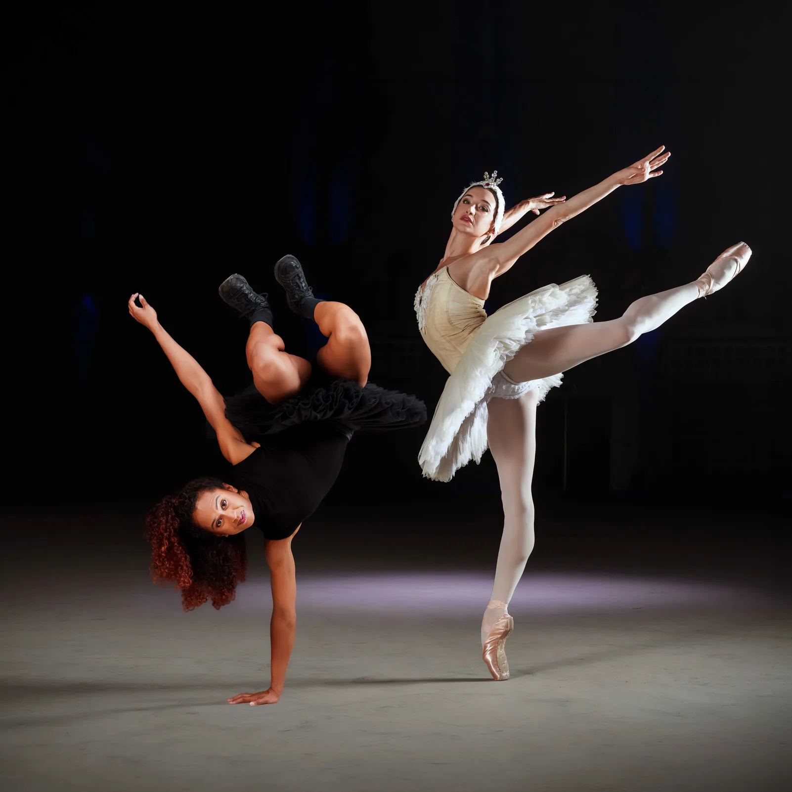 Dutch National Ballet abre o Amsterdam Dance Event no Gashouder com “Swan Lake Remixed for ADE”