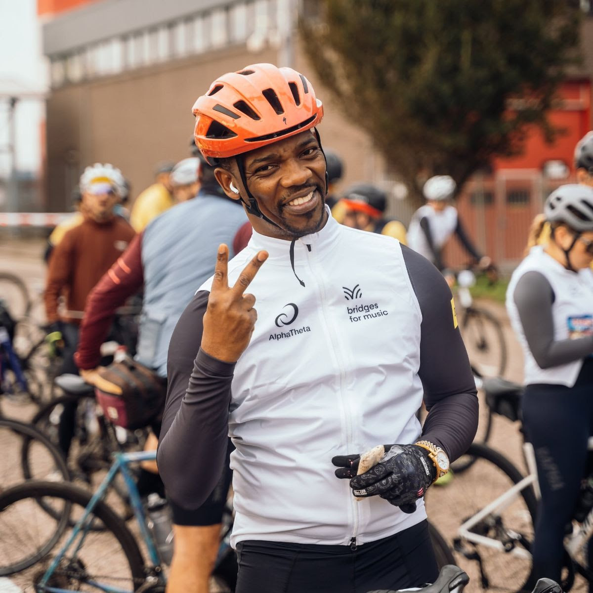 Bridges for Music realiza 10ª edição do ADE Charity Cycle em comemoração aos 30 anos do Amsterdam Dance Event
