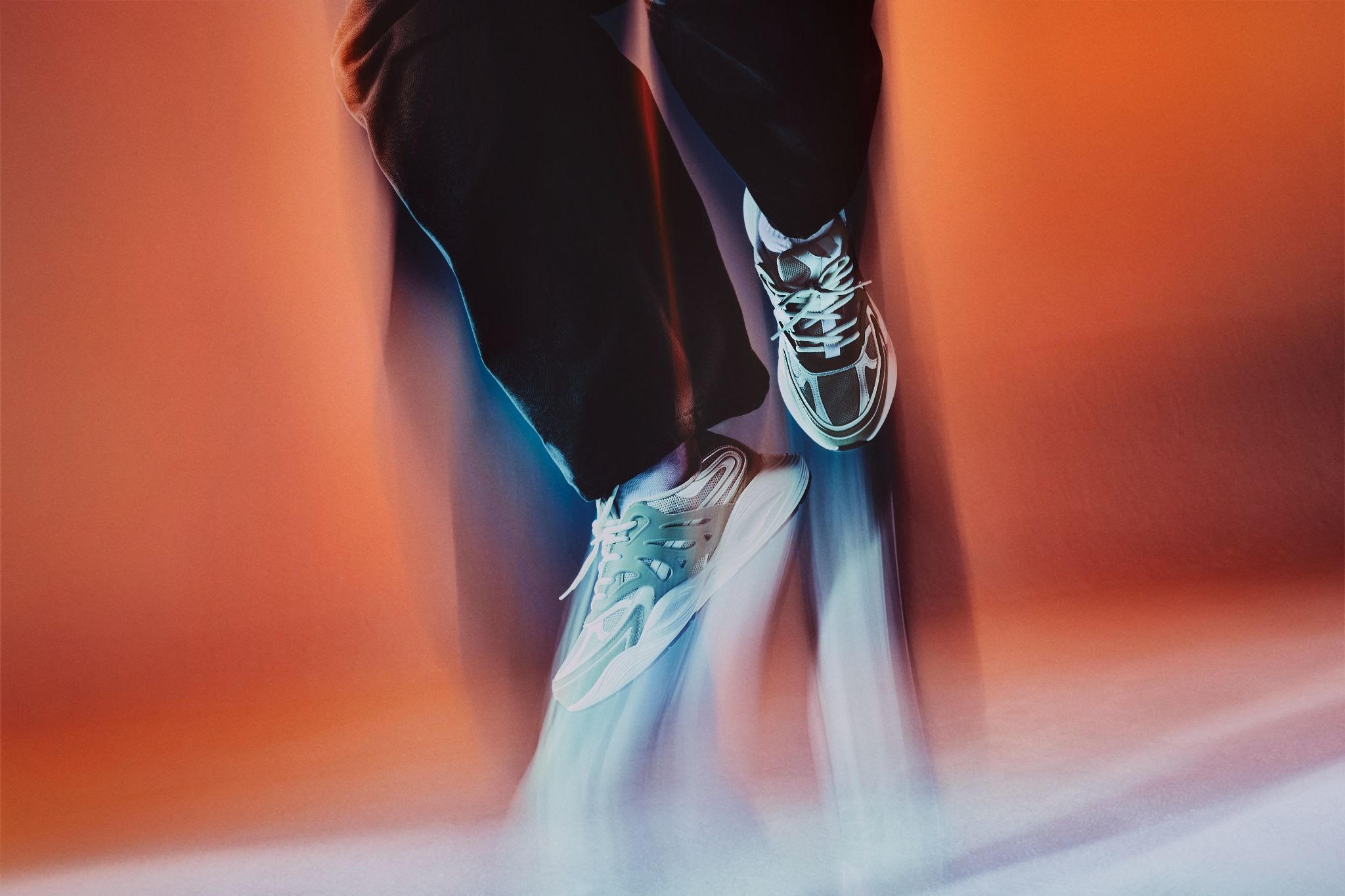 Tomorrowland lança seu primeiro sneaker e amplia seu universo de lifestyle com o WR1